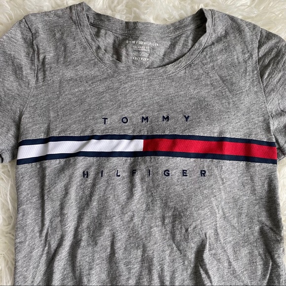 Tommy Hilfiger Grey T-shirt- XS - Picture 2 of 8
